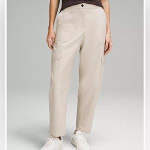 Light Utilitech Cargo Pocket High-Rise Pant from Lululemon